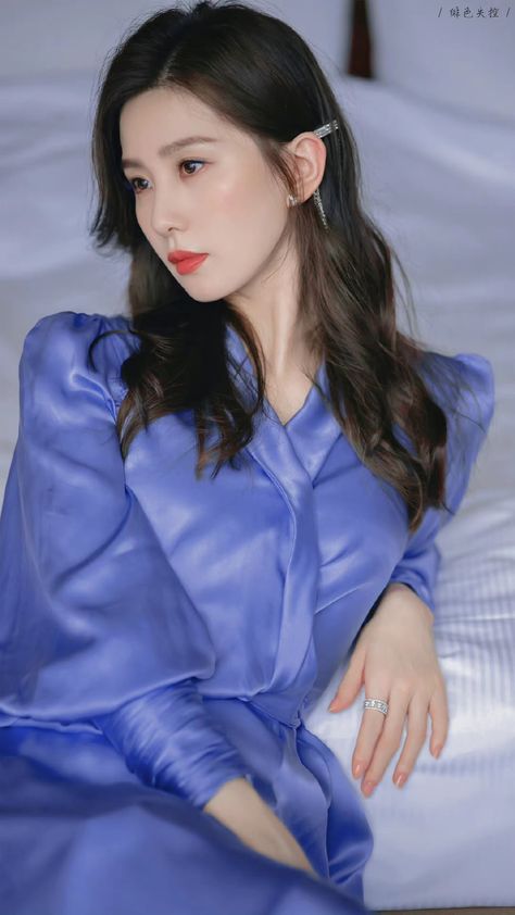 秘密女搜查官の冲田杏梨